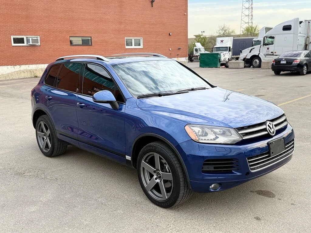 VW Touareg Wolfsburg Edition CAM* BLINDSPOT* ПОДГРЕВ* KEYLESS - изображение 2