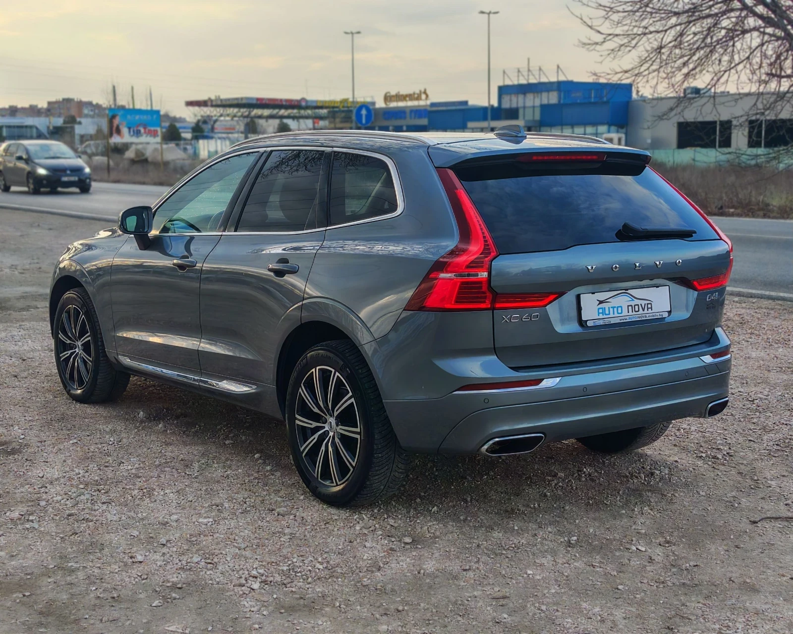 Volvo XC60 2.0 ДИЗЕЛ 190 К.С. INSCRIPTION! СЕРВИЗНА! НОВА!, снимка 5 - Автомобили и джипове - 53735320