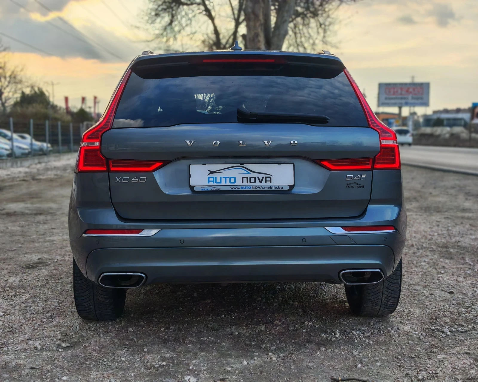 Volvo XC60 2.0 ДИЗЕЛ 190 К.С. INSCRIPTION! СЕРВИЗНА! НОВА!, снимка 6 - Автомобили и джипове - 53735320