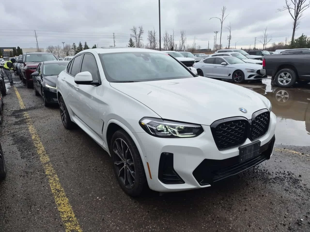 BMW X4 xDrive30i  M-Sport * LED * Harman/Kardon * CARFAX, снимка 2 - Автомобили и джипове - 54062647