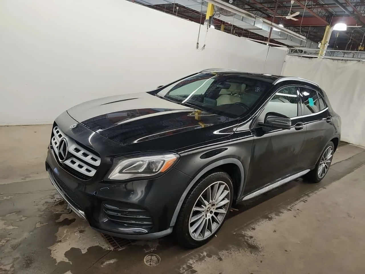 Mercedes-Benz GLA 250  4Matic | PANO | ПОДГРЕВИ | ДВА КЛЮЧА 