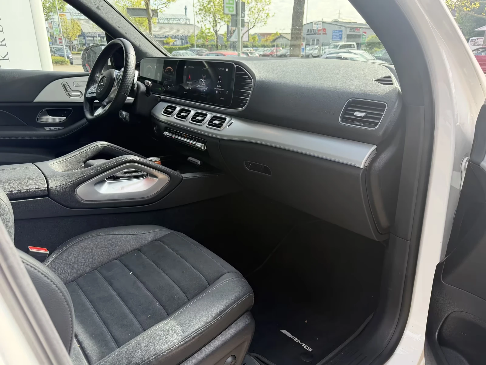 Mercedes-Benz GLE 350 e/PHEV/320HP/AMG/DISTR/360/NAVI/219h, снимка 6 - Автомобили и джипове - 54511045