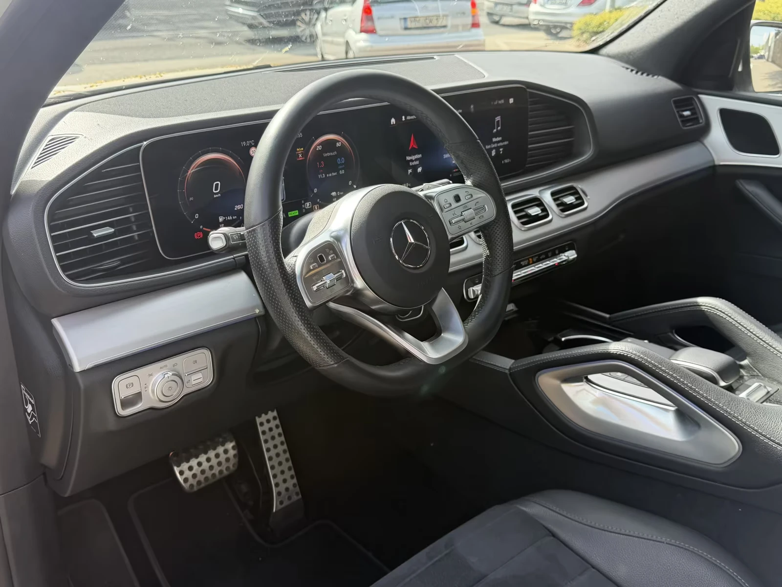 Mercedes-Benz GLE 350 e/PHEV/320HP/AMG/DISTR/360/NAVI/219h, снимка 8 - Автомобили и джипове - 54511045