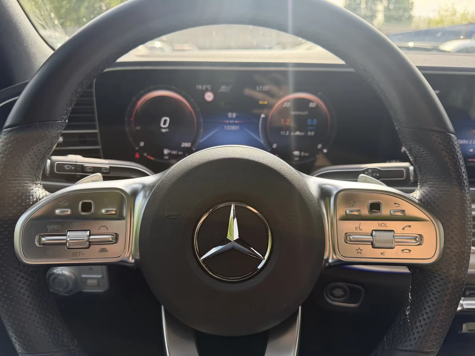 Mercedes-Benz GLE 350 e/PHEV/320HP/AMG/DISTR/360/NAVI/219h, снимка 9 - Автомобили и джипове - 54511045