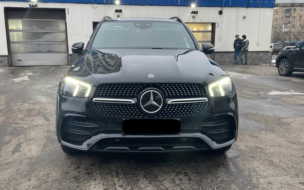 Mercedes-Benz GLE 350 d 4MATIC AMG-LINE, снимка 2 - Автомобили и джипове - 54638571