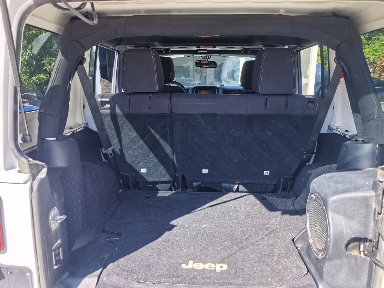 Jeep Wrangler Sahara, снимка 5 - Автомобили и джипове - 54714567