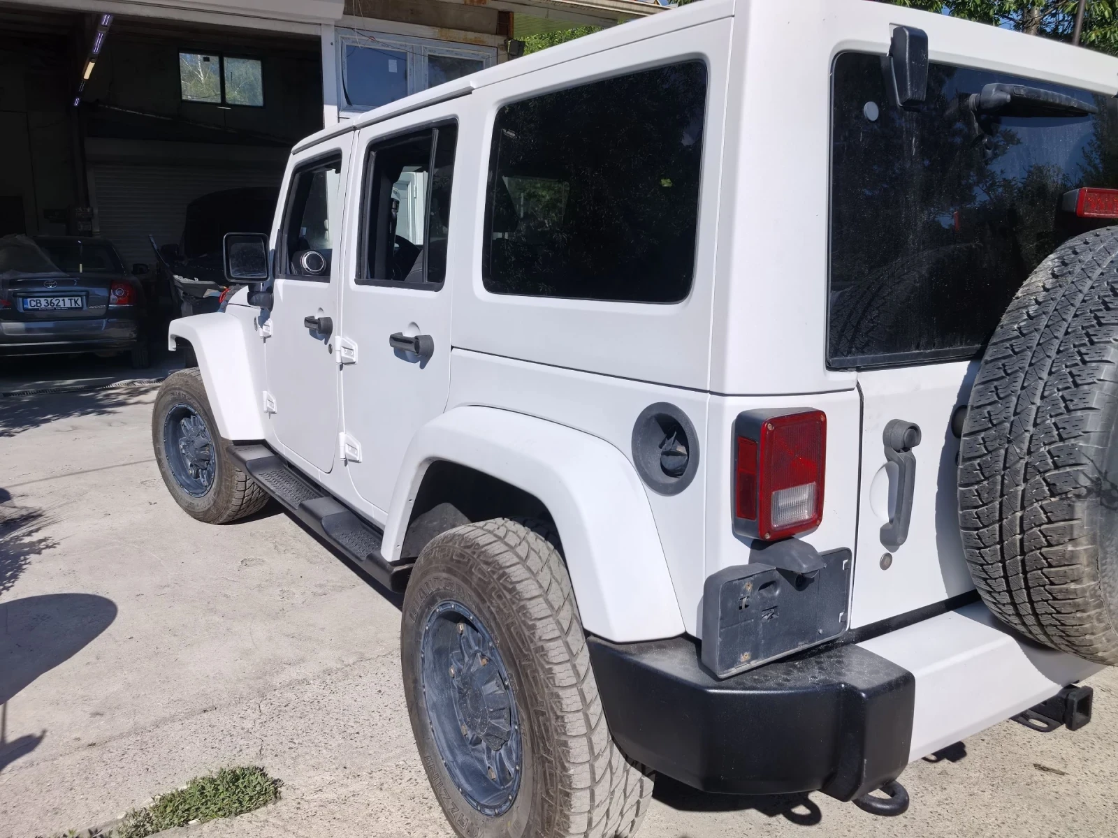 Jeep Wrangler Sahara, снимка 4 - Автомобили и джипове - 54714567