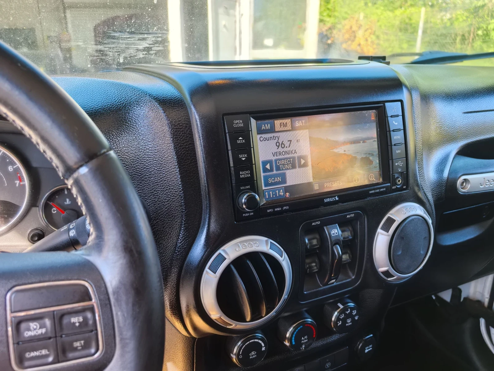 Jeep Wrangler Sahara, снимка 9 - Автомобили и джипове - 54714567