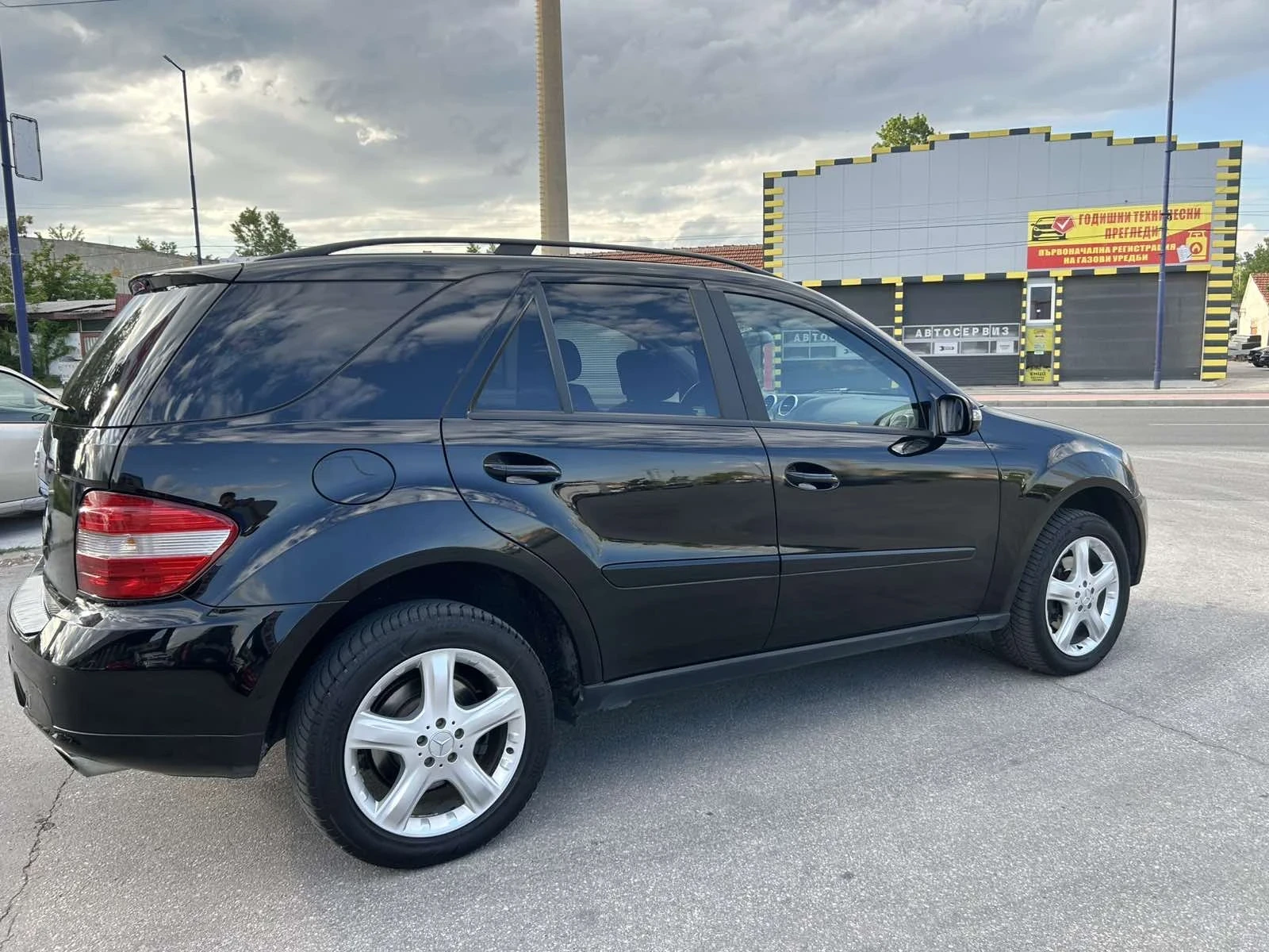 Mercedes-Benz ML 350, снимка 4 - Автомобили и джипове - 54737068