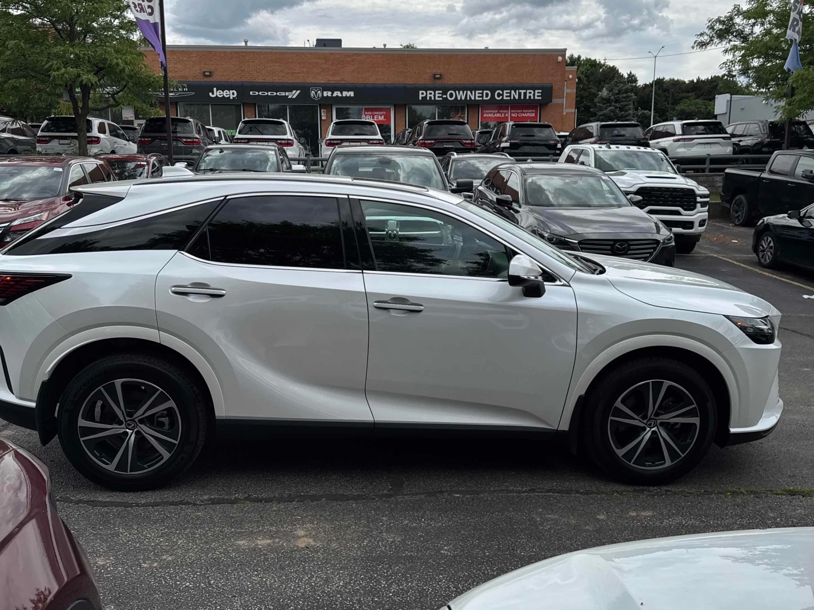 Lexus RX 350h * * CARFAX * * АВТО КРЕДИТ * * , снимка 5 - Автомобили и джипове - 55041183