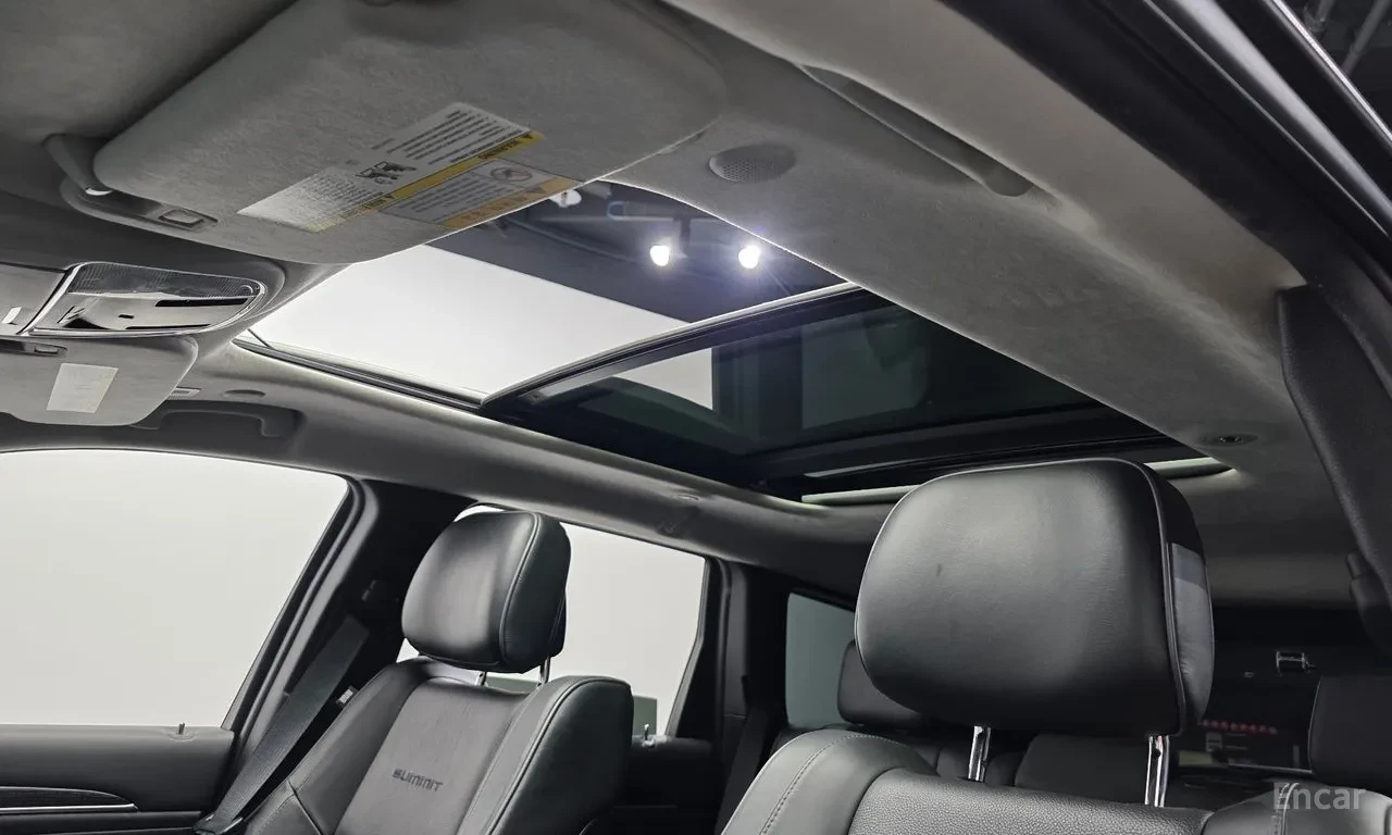 Jeep Grand cherokee SUMMMIT / ВЪЗДУХ / ОБДУХ / ПАНО / ДИСТРОНИК, снимка 14 - Автомобили и джипове - 55900543