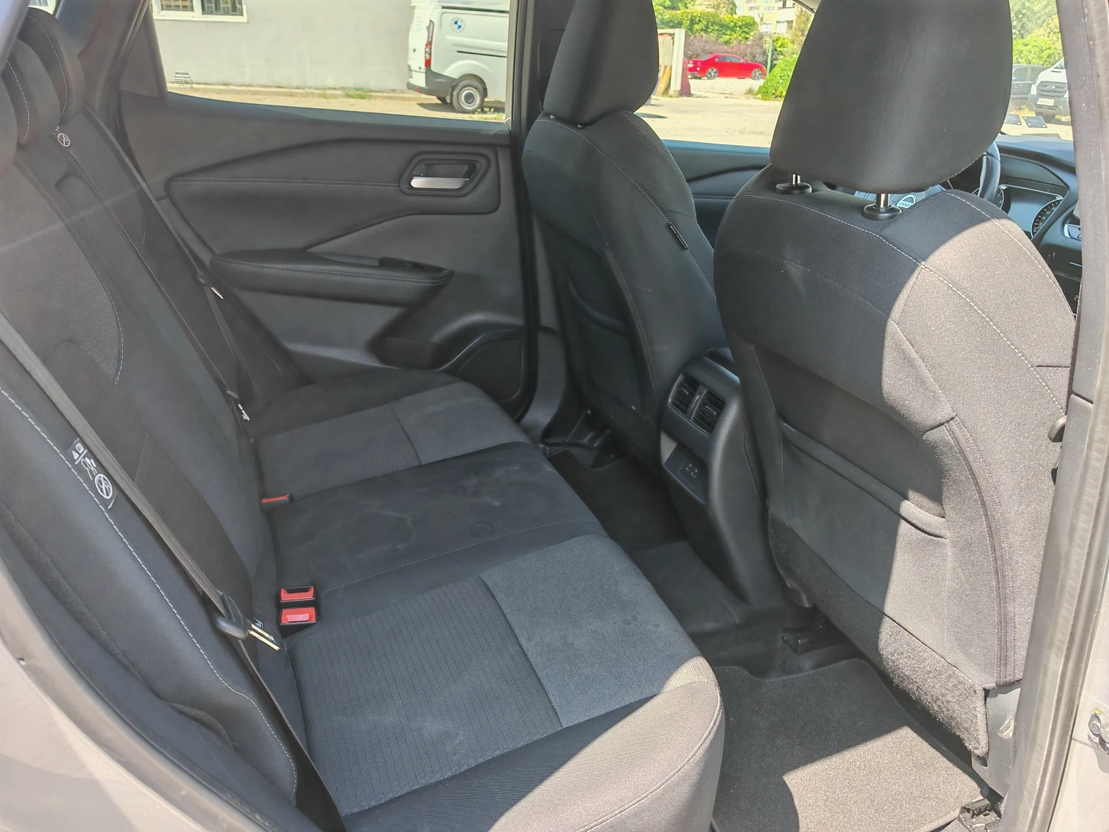 Nissan Qashqai Tce 4x4 Auto, снимка 9 - Автомобили и джипове - 55936563