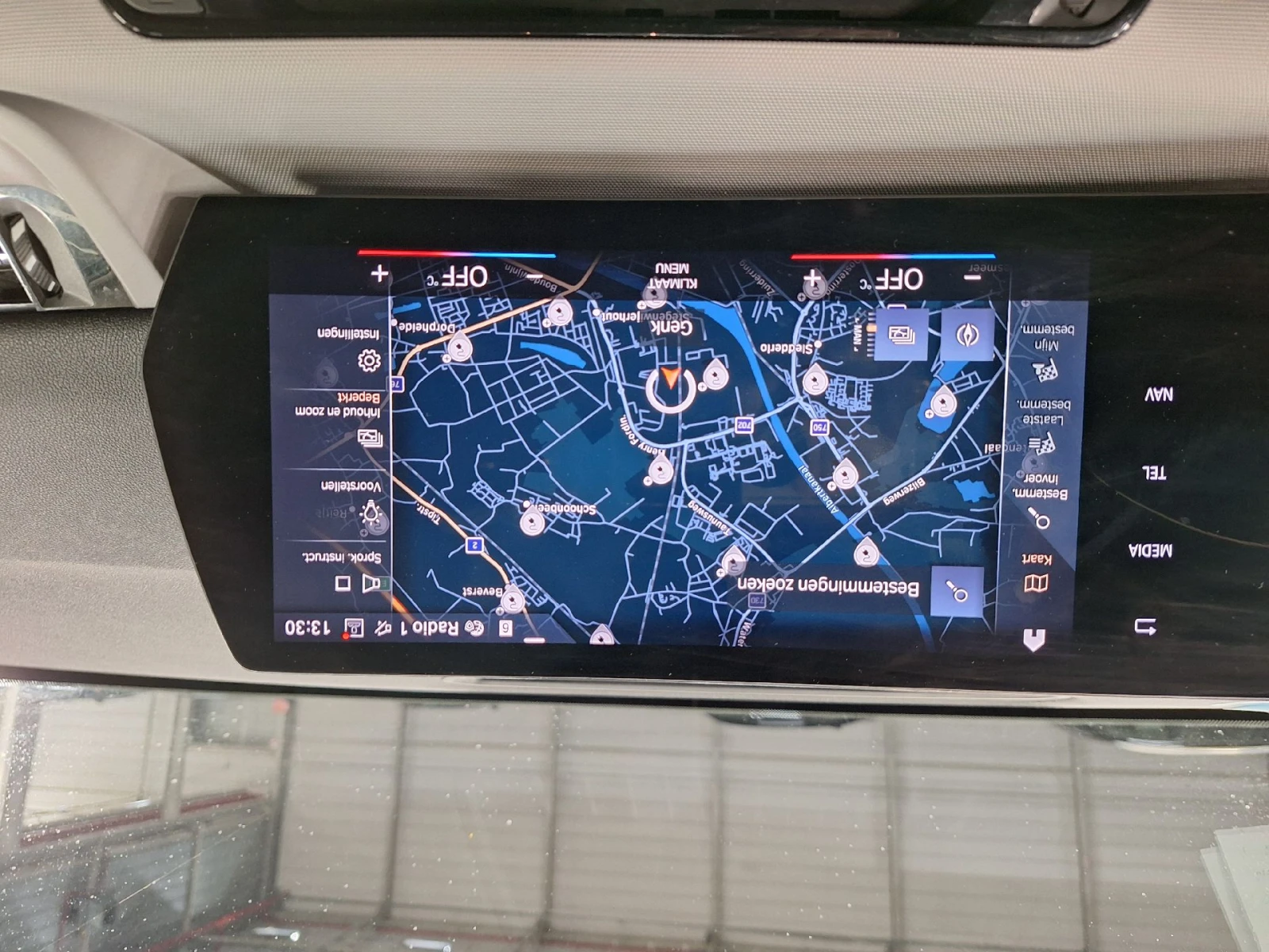 BMW X1 xDrive25e Leather Navi LED, снимка 13 - Автомобили и джипове - 56206346