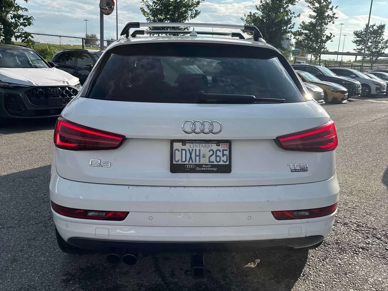 Audi Q3 * Progressiv * CARFAX * БЕЗ ПЪРВОНАЧАЛНА ВНОСКА, снимка 4 - Автомобили и джипове - 56243888