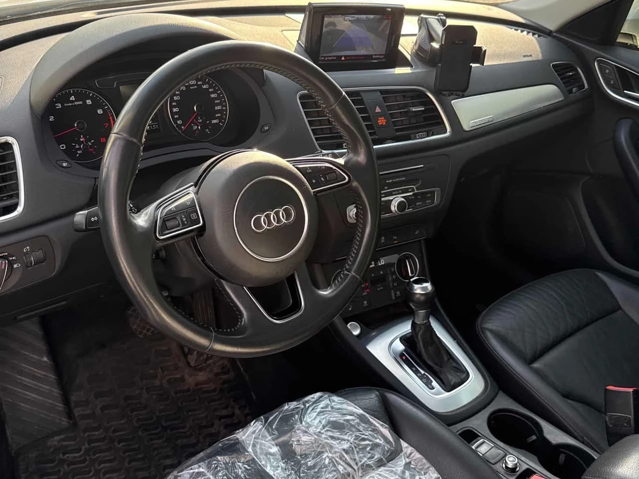 Audi Q3 * Progressiv * CARFAX * БЕЗ ПЪРВОНАЧАЛНА ВНОСКА, снимка 5 - Автомобили и джипове - 56243888