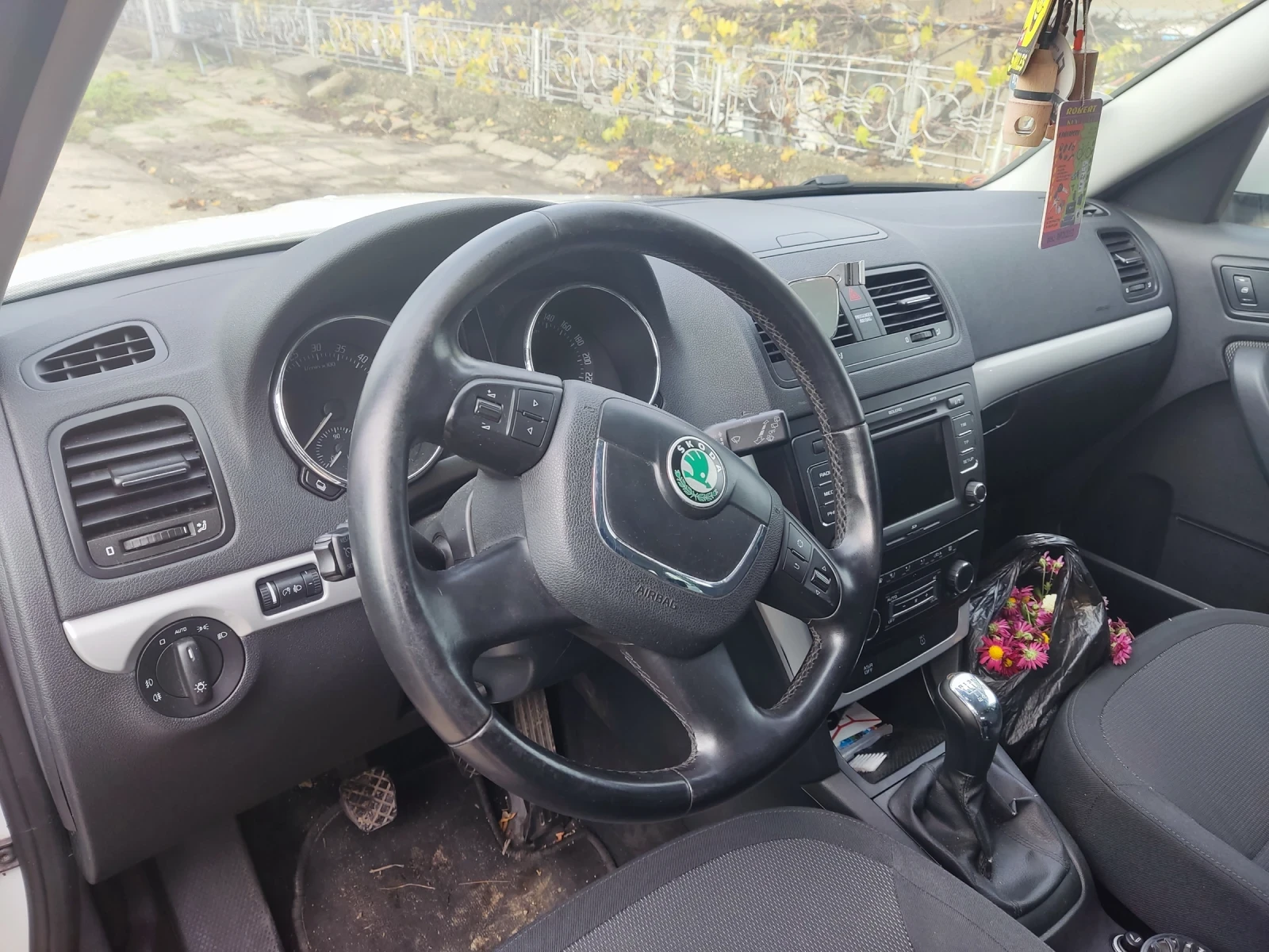 Skoda Yeti 2, 0tdi, снимка 6 - Автомобили и джипове - 56359279
