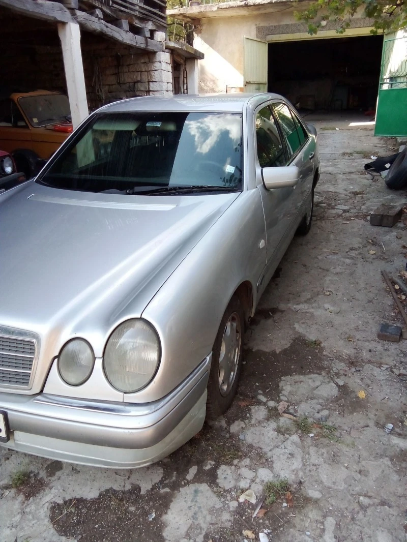 Mercedes-Benz 124, снимка 2 - Автомобили и джипове - 47514823