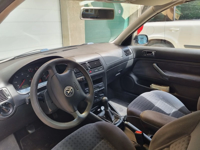 VW Golf, снимка 5 - Автомобили и джипове - 46661854