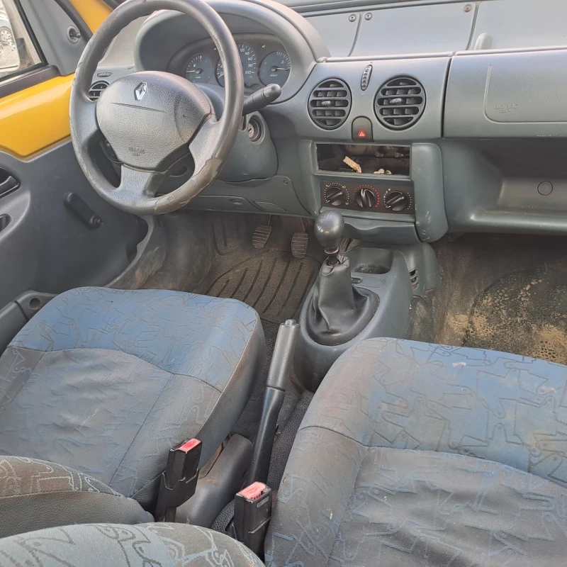 Renault Kangoo 1.4  БЕЗ ръжди !!! Отлично!, снимка 10 - Автомобили и джипове - 47543475