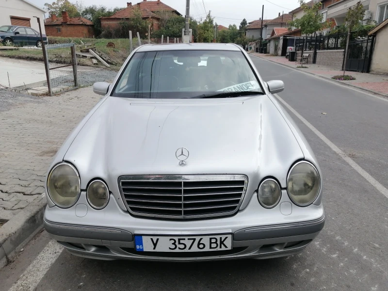 Mercedes-Benz E 320 CDI, снимка 4 - Автомобили и джипове - 47547890