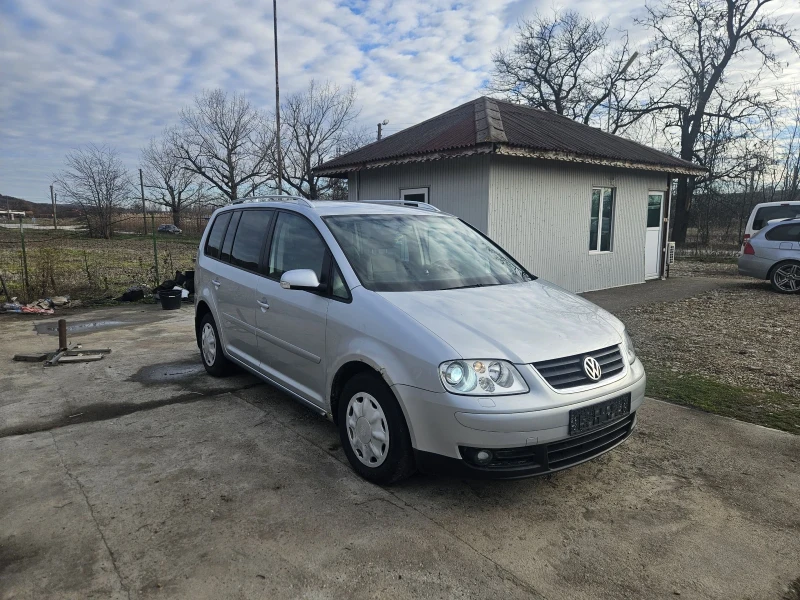 VW Touran 2.0 TDI , снимка 3 - Автомобили и джипове - 48841784