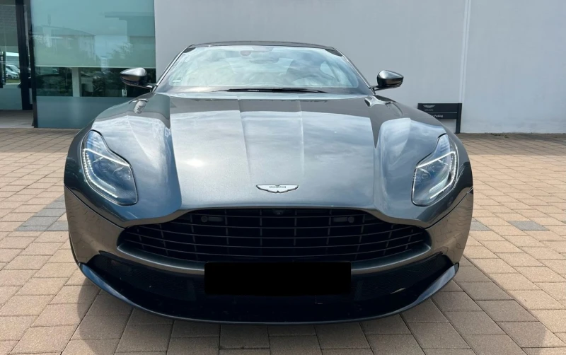 Aston martin Други DB11 Coupe = Satin Chrome= Гаранция, снимка 1 - Автомобили и джипове - 48896602