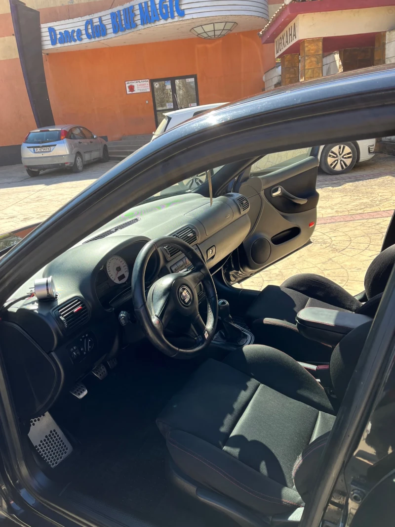 Seat Leon, снимка 5 - Автомобили и джипове - 49601004