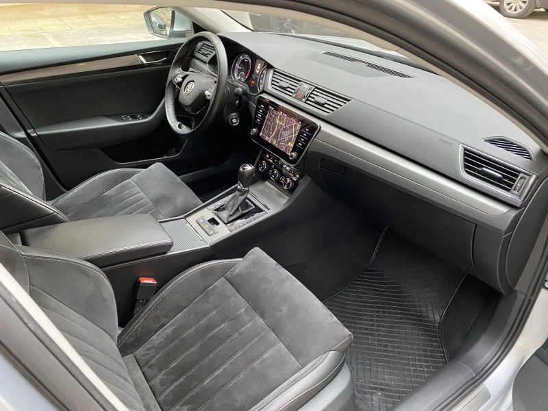 Skoda Superb 2.0TDI/DSG/150кс./Style+ /Distronic/LED lights , снимка 12 - Автомобили и джипове - 49654822