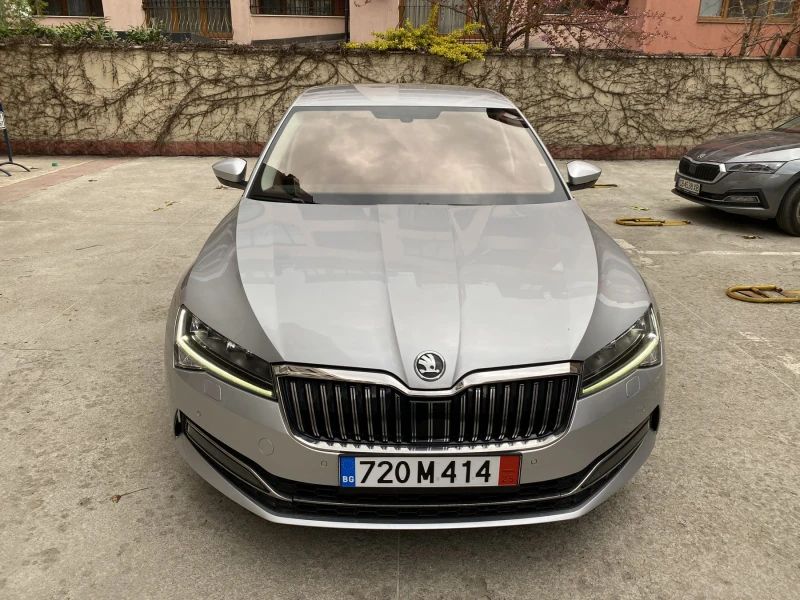 Skoda Superb 2.0TDI/DSG/150кс./Style+ /Distronic/LED lights , снимка 2 - Автомобили и джипове - 49654822