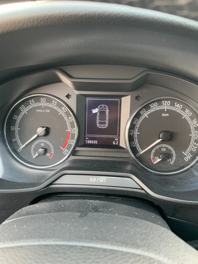 Skoda Octavia, снимка 6 - Автомобили и джипове - 52618389