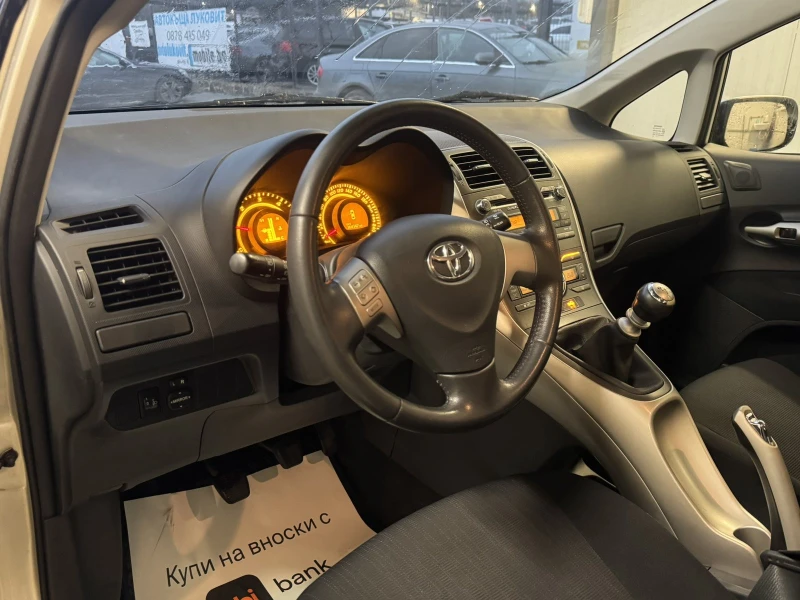 Toyota Auris 2.0 D4D 164000km!, снимка 8 - Автомобили и джипове - 52876819