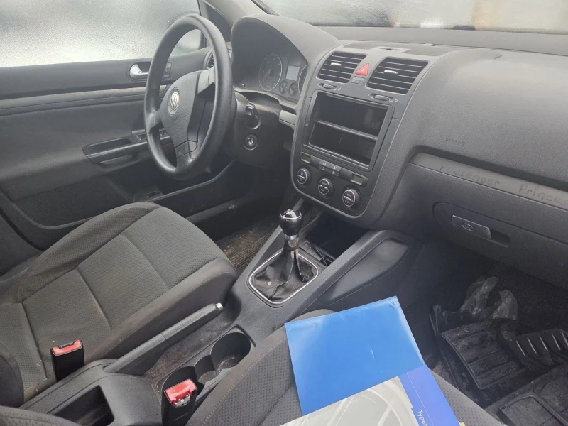 VW Golf 1.9TDi, снимка 3 - Автомобили и джипове - 53201391