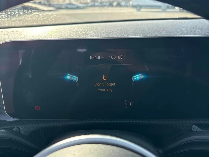 Mercedes-Benz A 220 * CARFAX * ЦЕНА ДО БГ, снимка 8 - Автомобили и джипове - 53340676