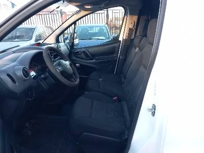 Citroen Berlingo 1.6HDI 4X4, снимка 11 - Автомобили и джипове - 52879824