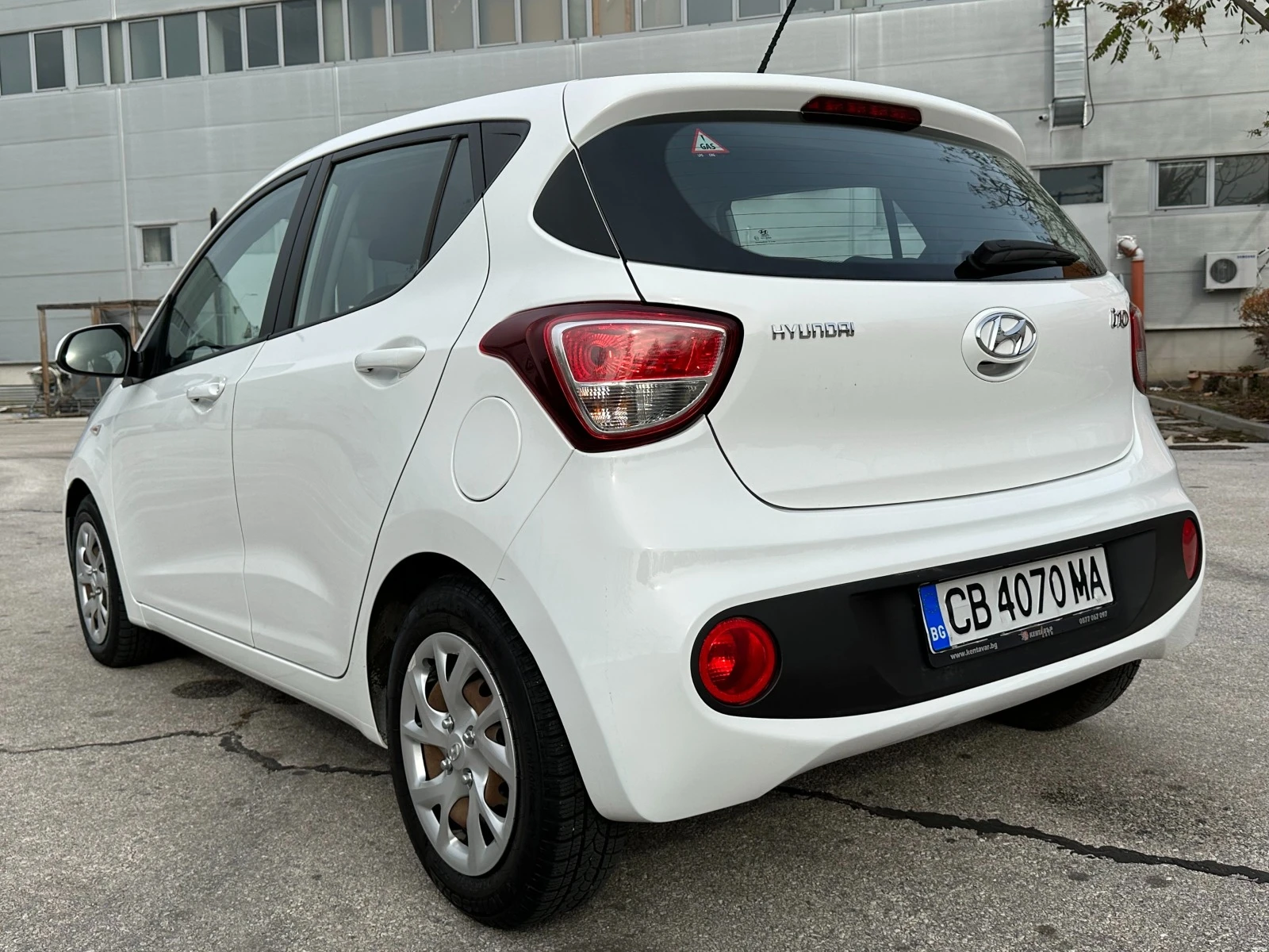 Hyundai I10 1.0i 67к.с. Газов Инжекцион/EURO 6 - изображение 3