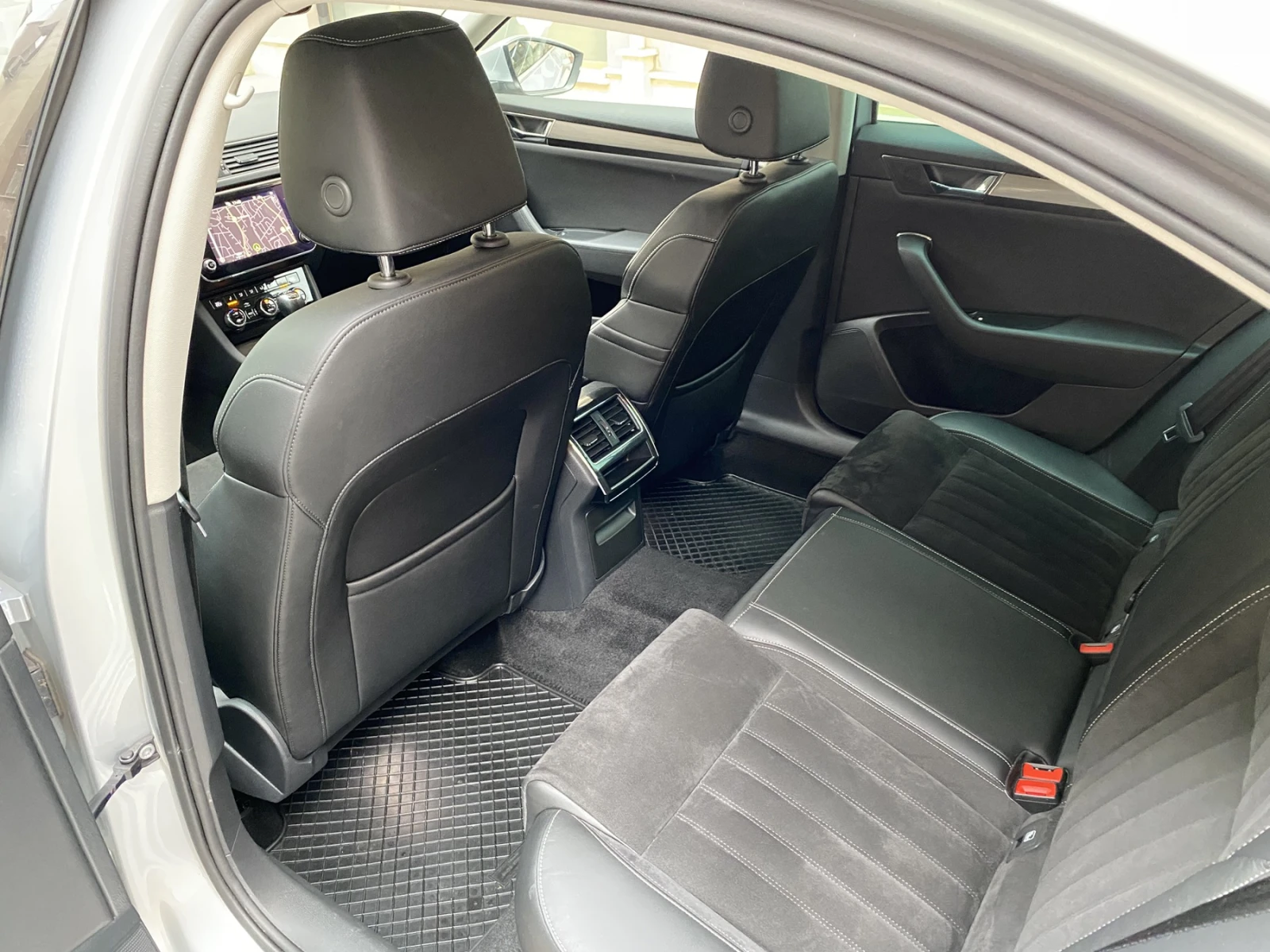 Skoda Superb 2.0TDI/DSG/150./Style+ /Distronic/LED lights  | Mobile.bg   13