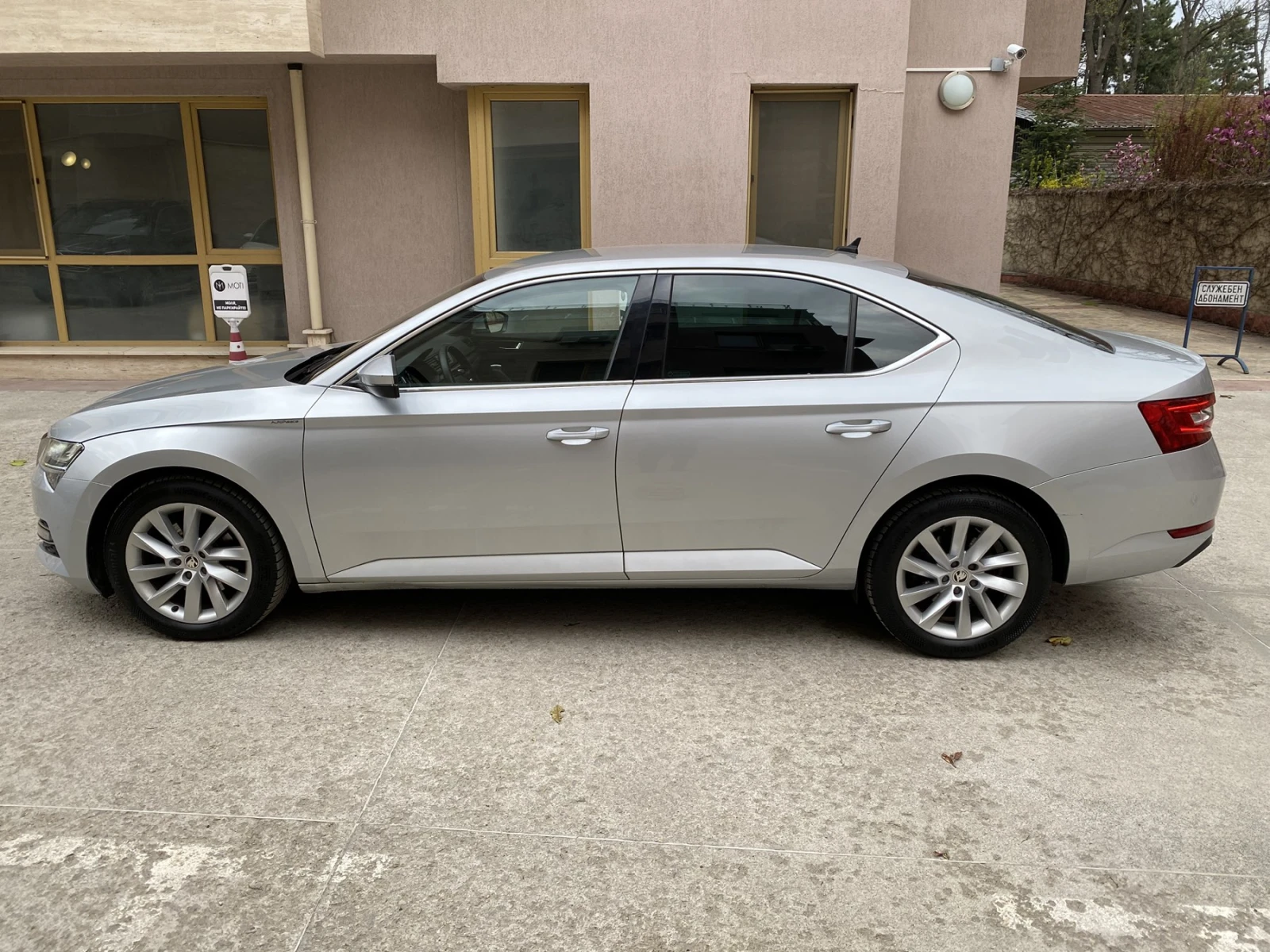 Skoda Superb 2.0TDI/DSG/150кс./Style+ /Distronic/LED lights  - изображение 8