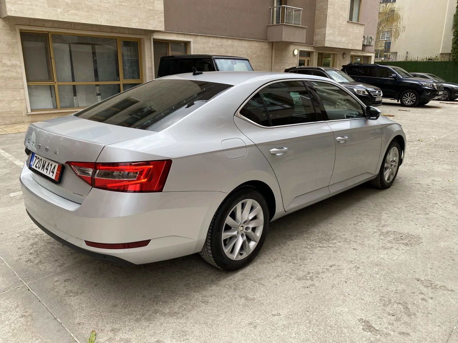 Skoda Superb 2.0TDI/DSG/150кс./Style+ /Distronic/LED lights  - изображение 5