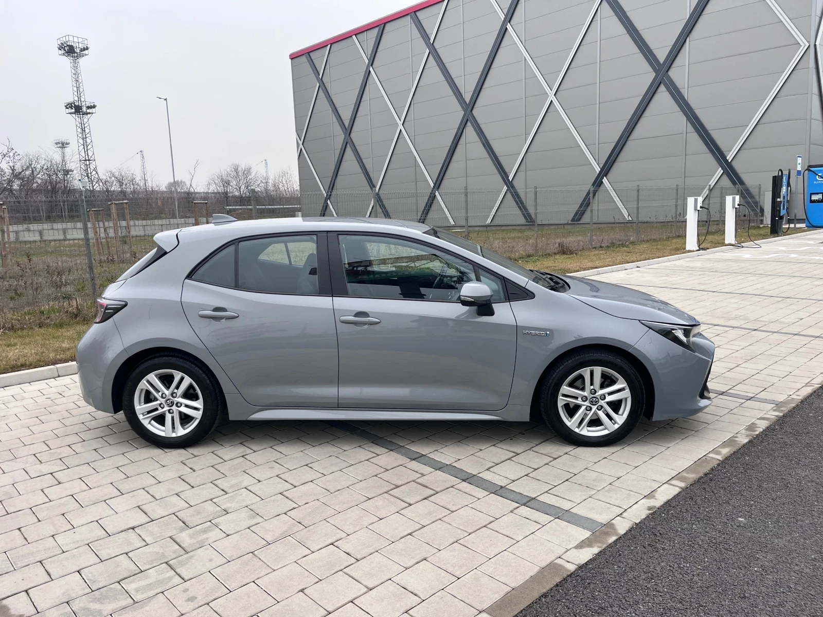 Toyota Corolla 1.8 HIBRYD 122 КС ГАРАНЦИЯ  - изображение 5