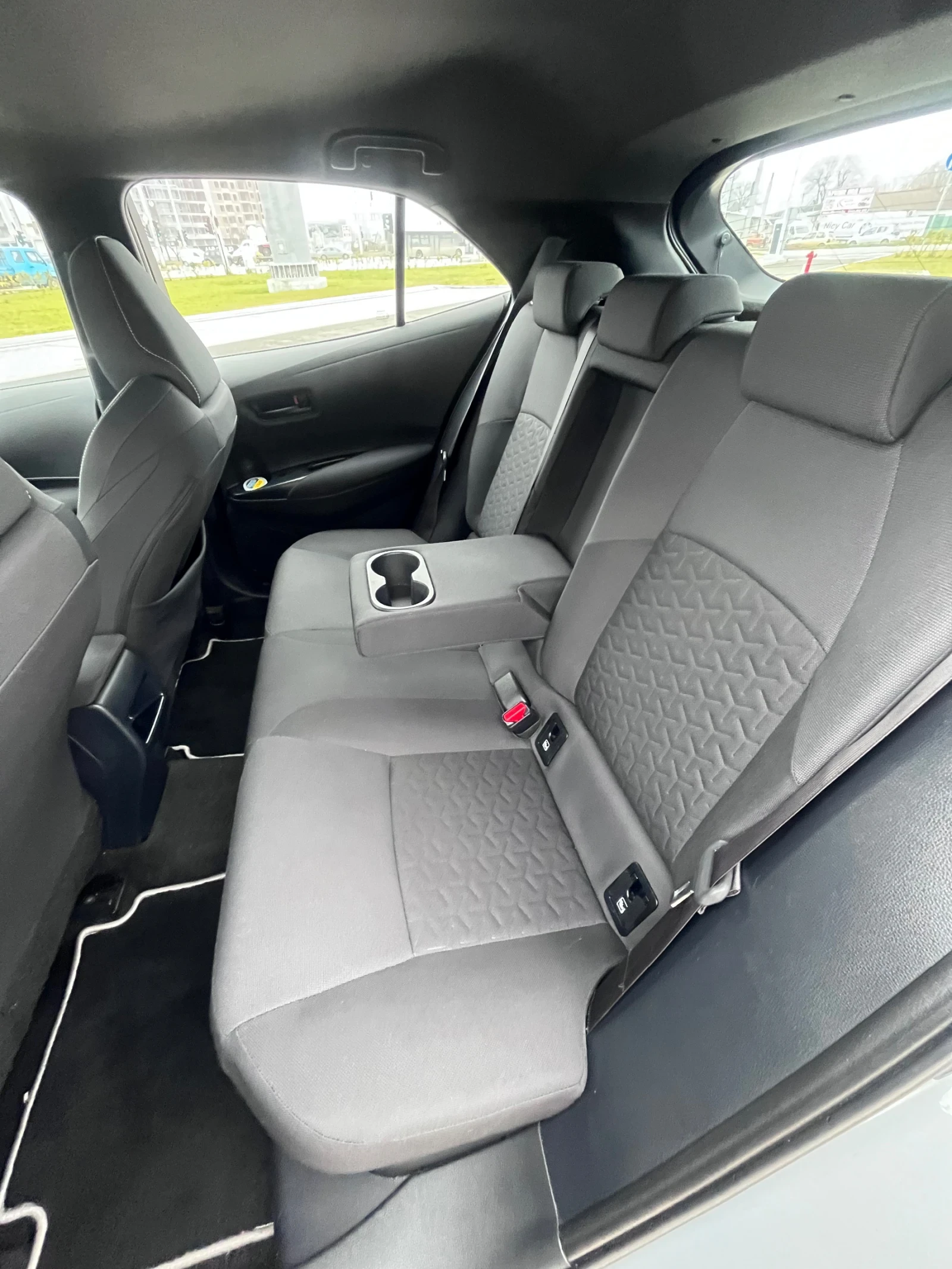 Toyota Corolla 1.8 HIBRYD 122 КС ГАРАНЦИЯ  - изображение 10