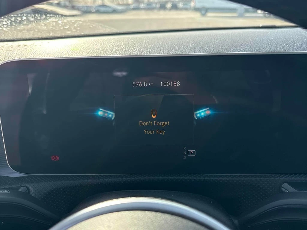 Mercedes-Benz A 220 * CARFAX * ЦЕНА ДО БГ - изображение 8