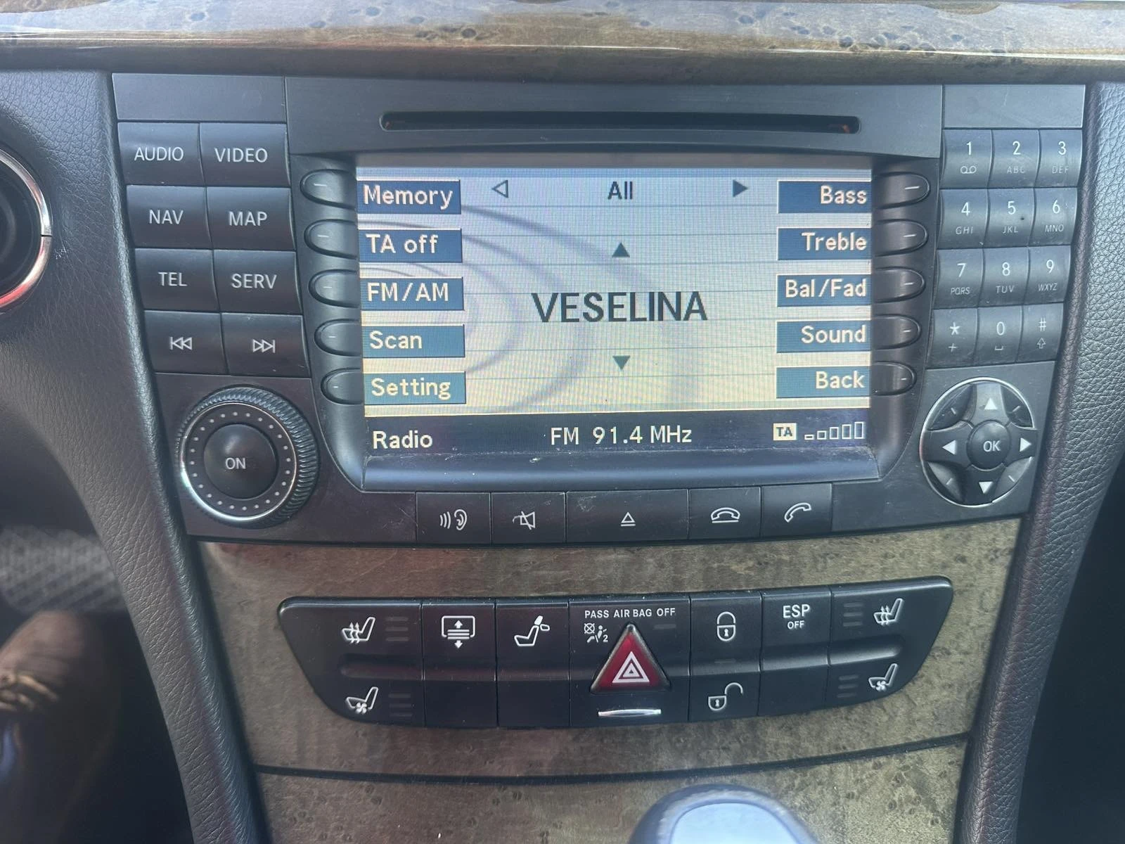 Mercedes-Benz E 320  - изображение 8