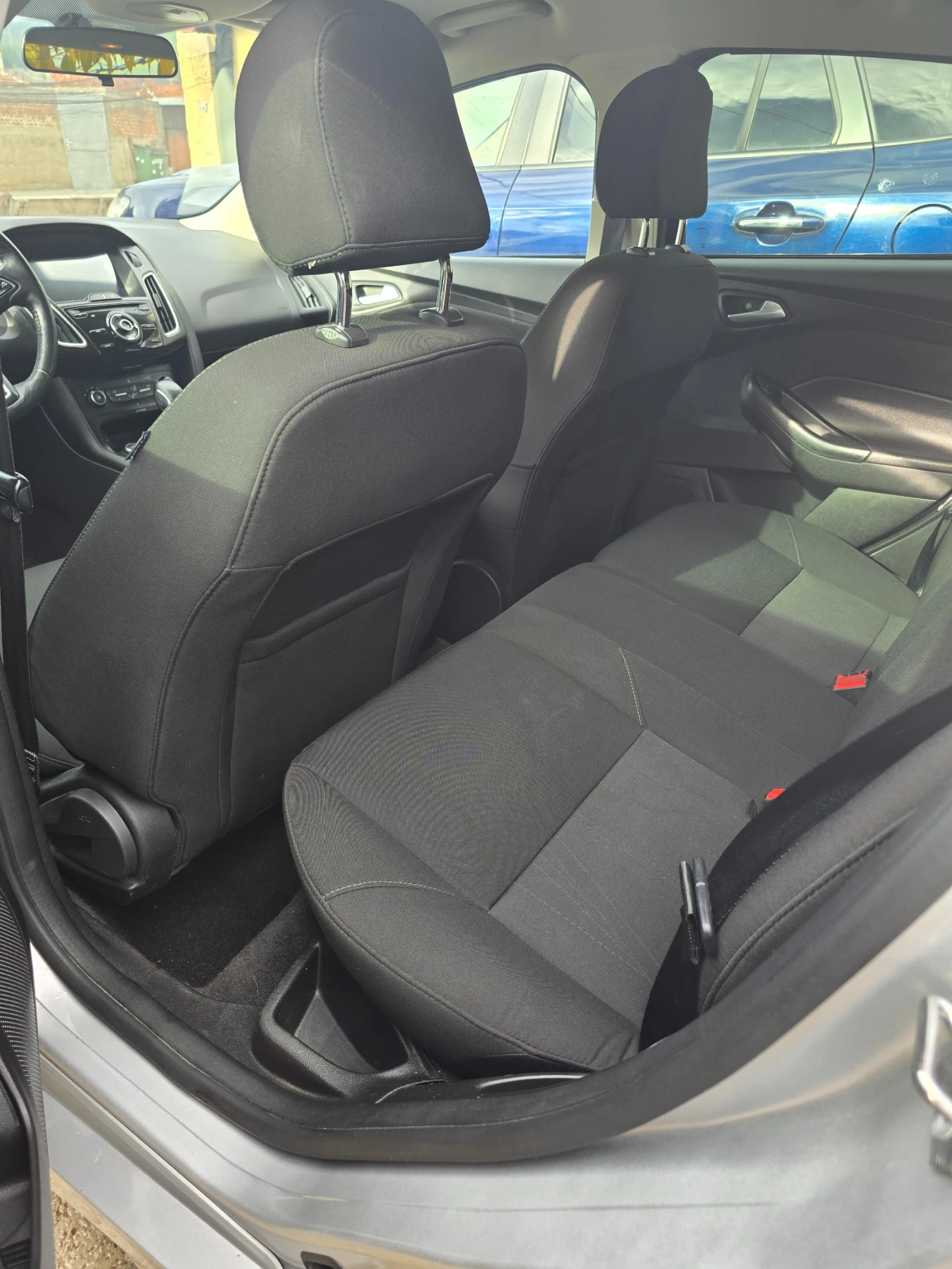 Ford Focus SE 2.0 160кс, снимка 10 - Автомобили и джипове - 54001426