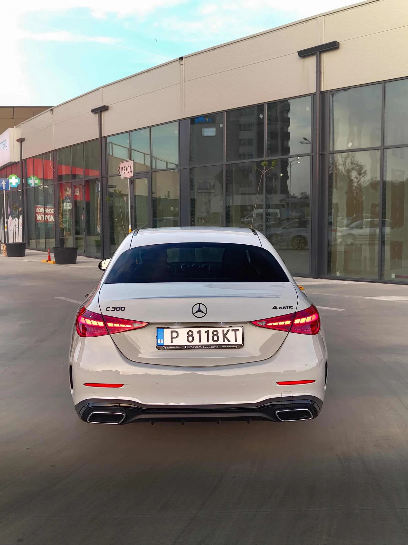 Mercedes-Benz C 300 4MATIC  BURMESTER  AMBIENT  CARPLAY  360  М.ТОЧКА, снимка 10 - Автомобили и джипове - 54020117