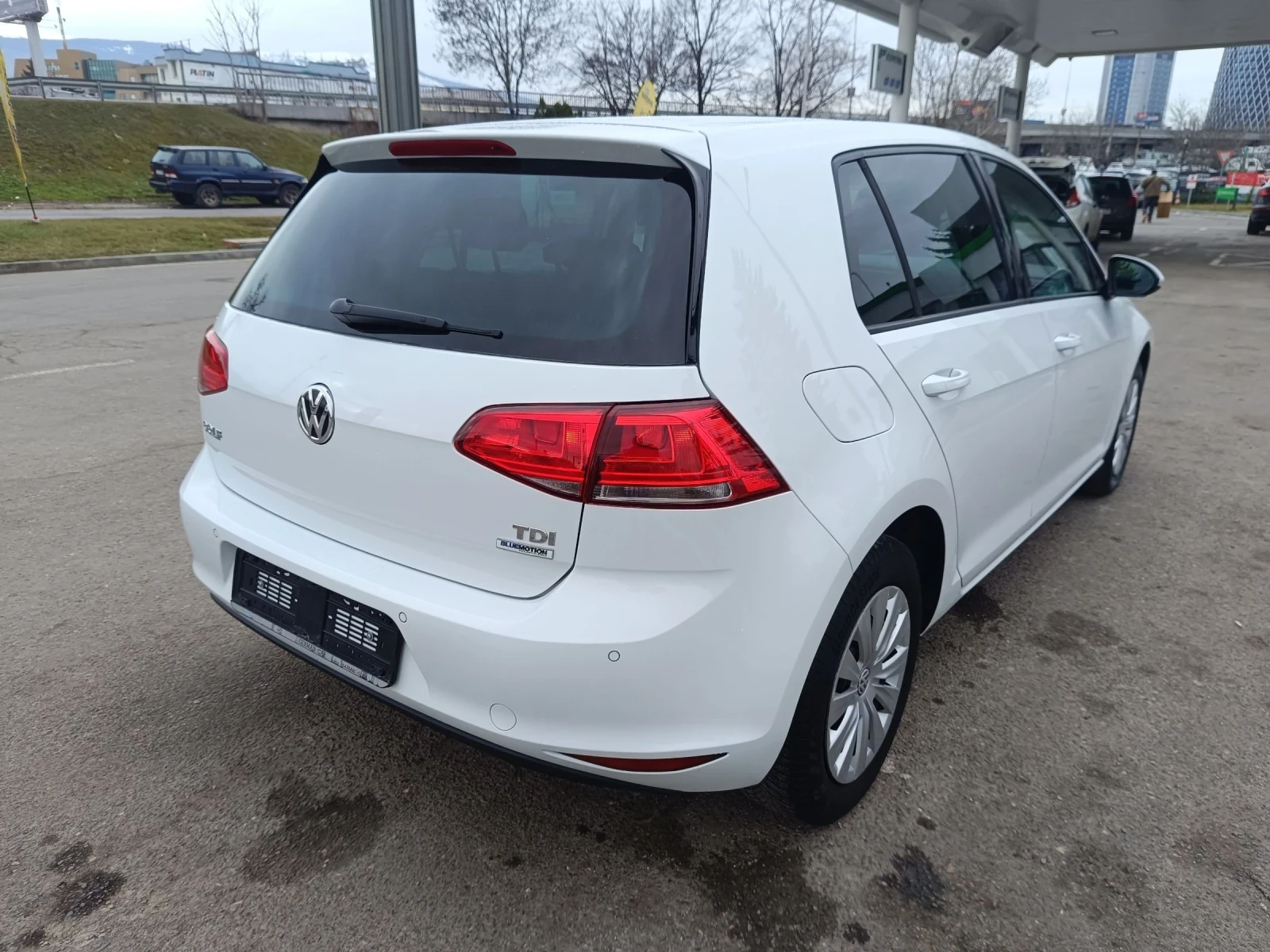 VW Golf 1.6tdi, снимка 5 - Автомобили и джипове - 54128056