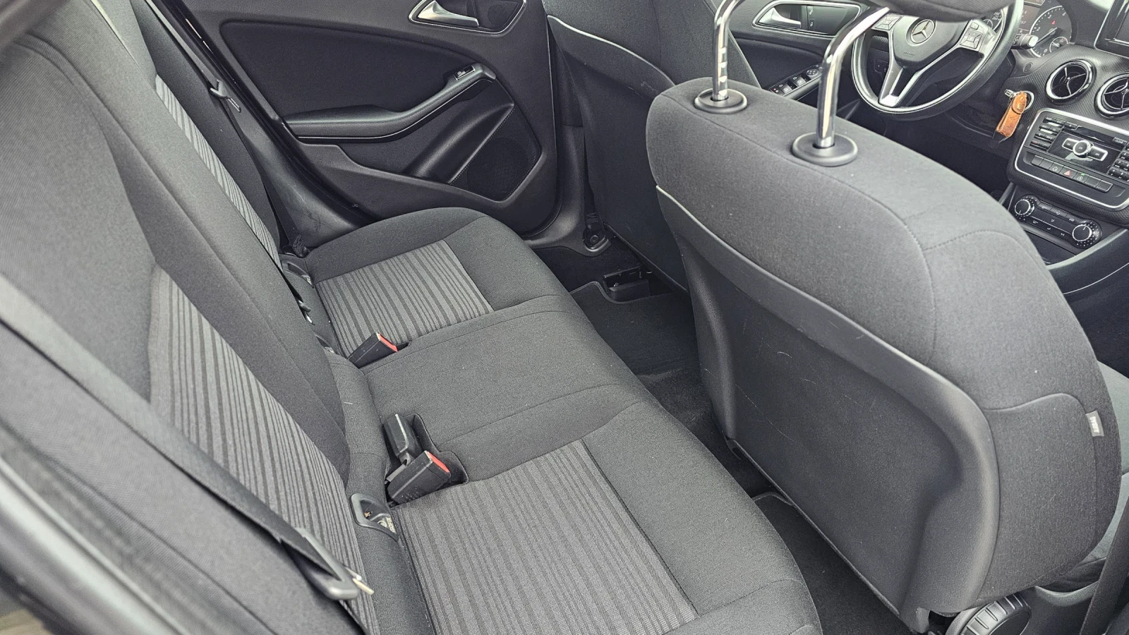 Mercedes-Benz A 180 EVRO-6<>NAVI, снимка 8 - Автомобили и джипове - 54205910