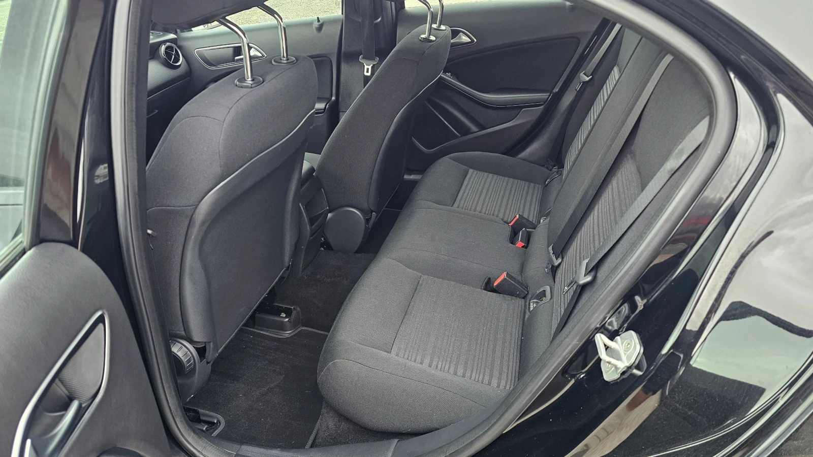 Mercedes-Benz A 180 EVRO-6<>NAVI, снимка 9 - Автомобили и джипове - 54205910