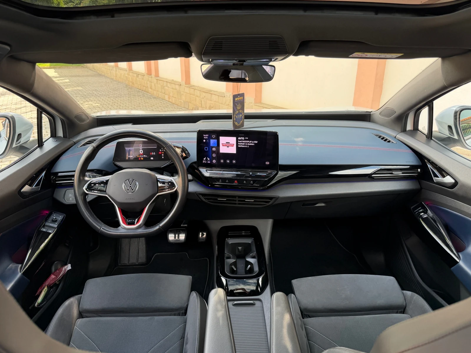 VW ID.4 GTX/Пано/360кам/Термоп/SportSeats/HeadUp/92хкм, снимка 11 - Автомобили и джипове - 54684970