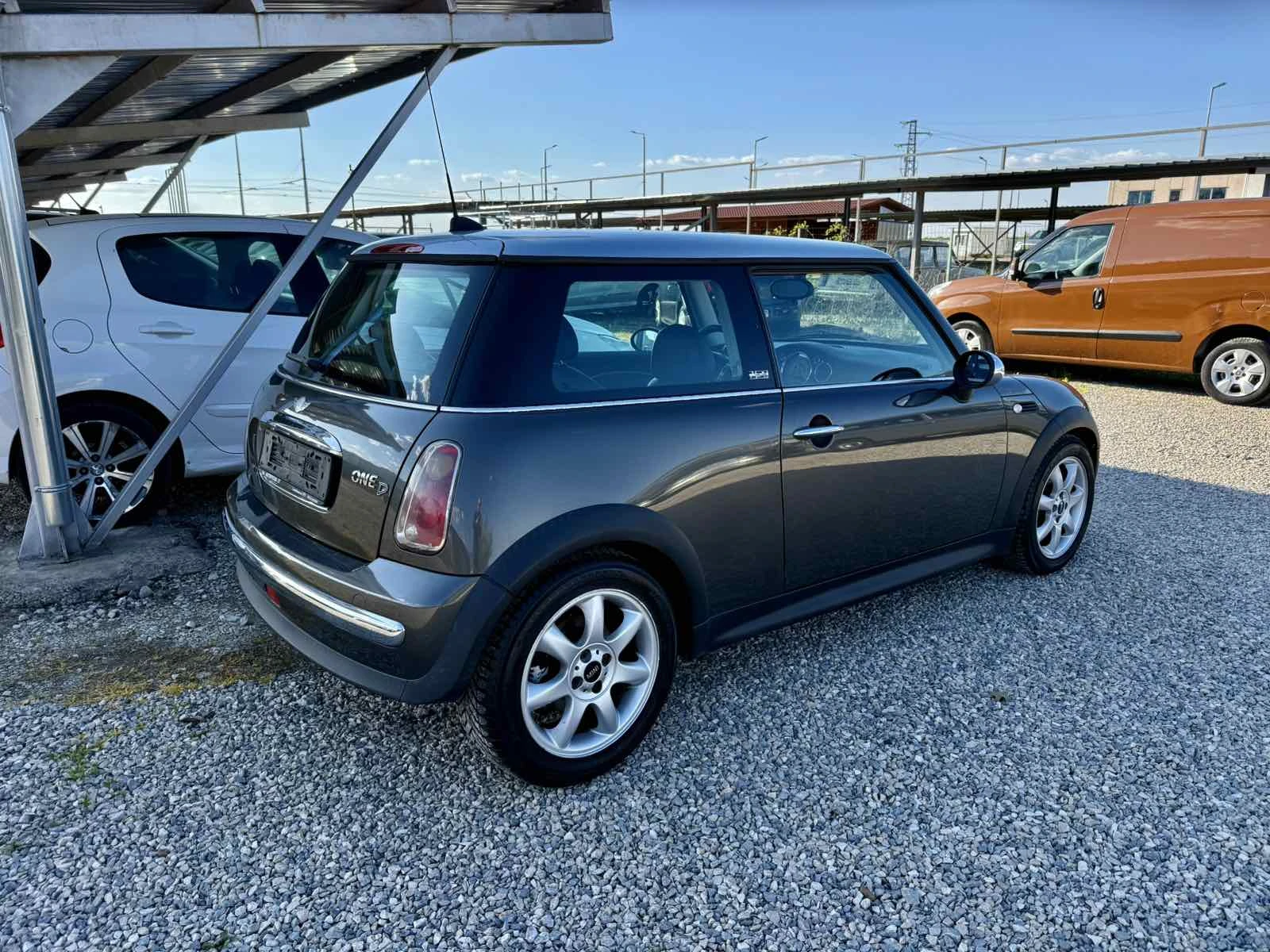 Mini Cooper 1.4D4D ParkLane КОЖА 90кс 6ск, снимка 5 - Автомобили и джипове - 54299460