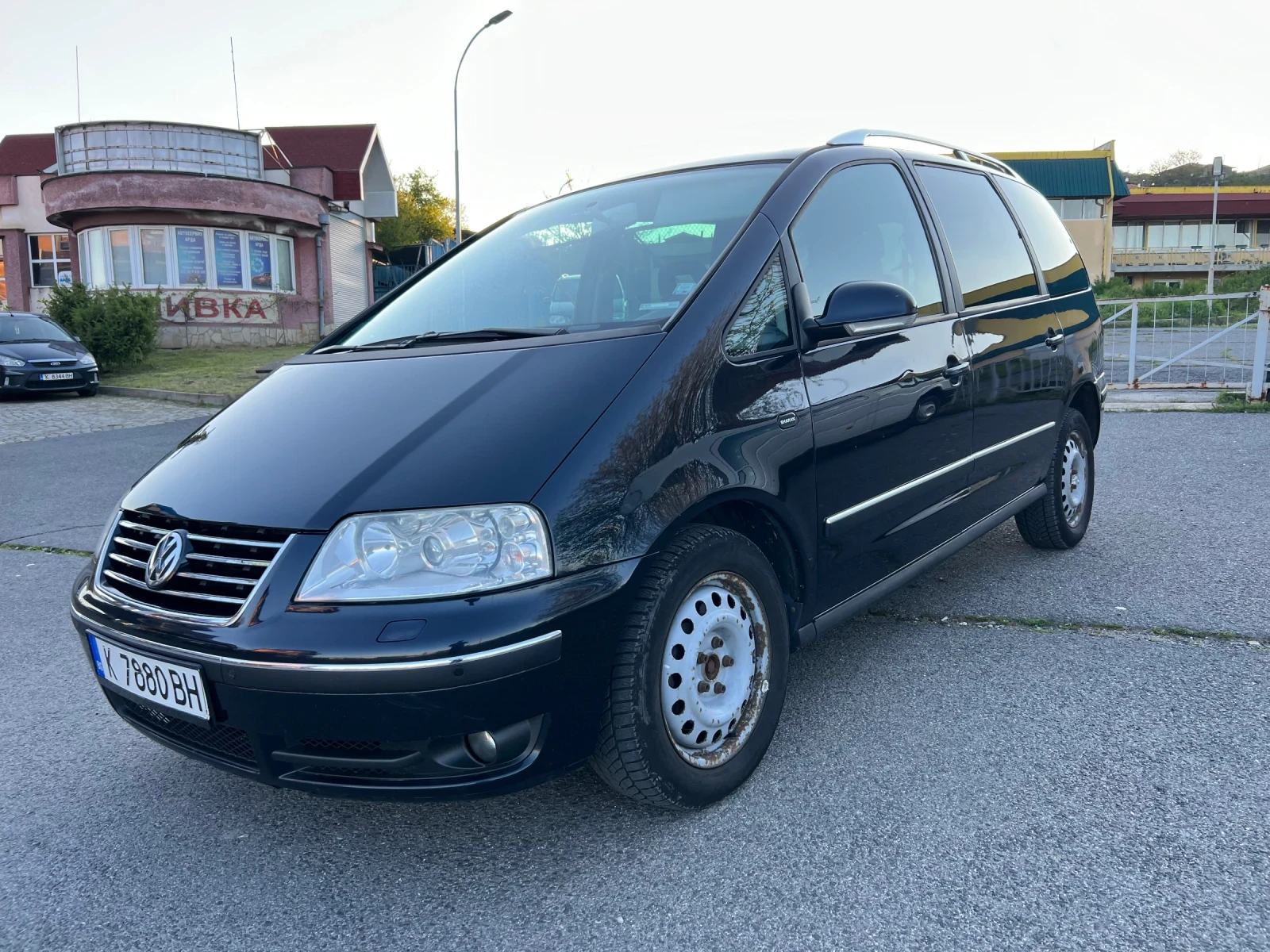 VW Sharan 2.0 TDI, снимка 5 - Автомобили и джипове - 54314444